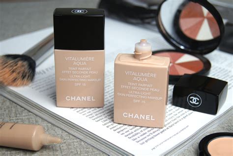 chanel vitalumiere aqua b40|chanel vitalumiere liquid foundation.